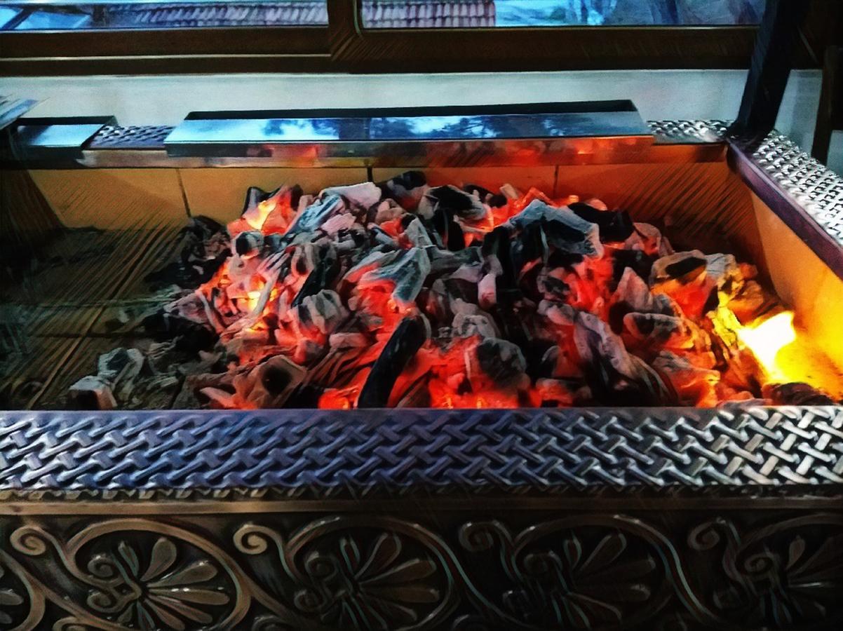 Oeren Konak Otel Esterno foto